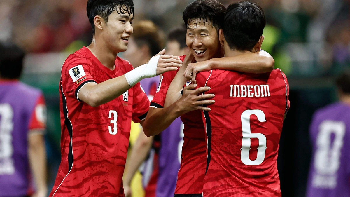Feyenoorder In-Beom Hwang bescheiden na hoofdrol bij WK-zege Zuid-Korea: ’Dat is alles wat ik wilde’
