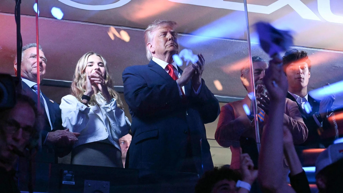 Trump uitgejoeld tijdens volkslied voorafgaand aan NBA-finale: ’Laat alles weer om hem draaien’