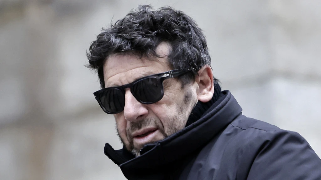 Zanger Patrick Bruel vastgezet voor verhoor in verkrachtingsonderzoek