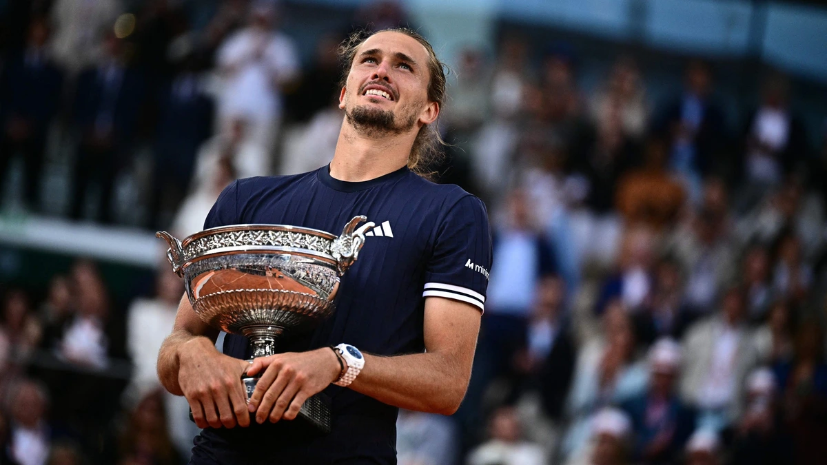 Vier jaar na grote nachtmerrie beleeft Alexander Zverev (29) de dag van zijn leven op Roland Garros: ’Nu wel een happy end’