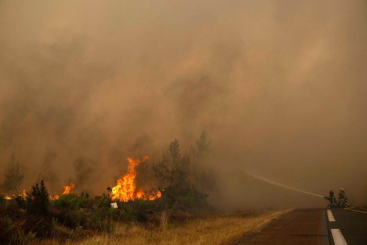 LIVE | Bosbranden nabij Bordeaux laaien weer op: nog eens 55.000 evacuaties