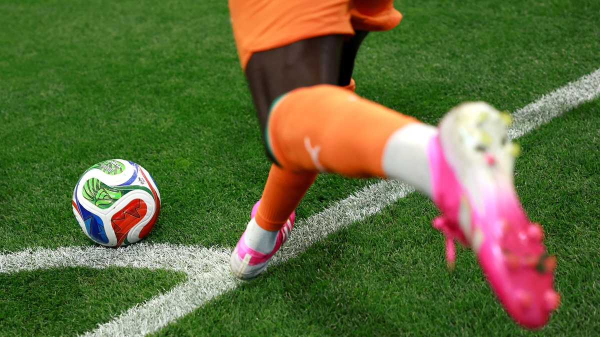 Ruimtevaartorganisatie NASA stuurt bal naar de maan als gastland VS het WK wint