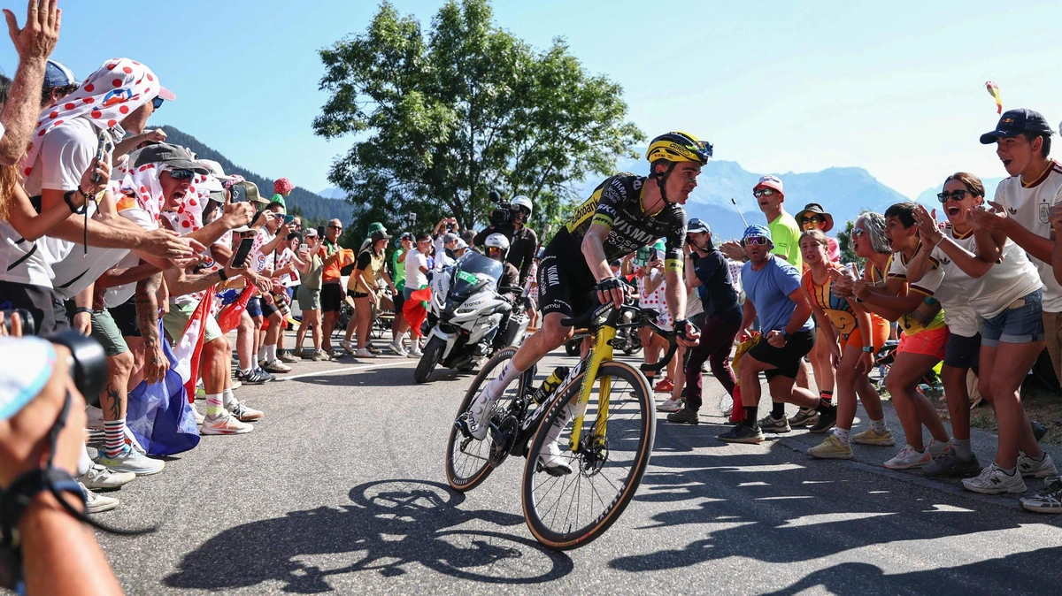 LIVE Tour de France | Sepp Kuss weer bijgehaald, groep met Tadej Pogacar nadert op Col de Sarenne