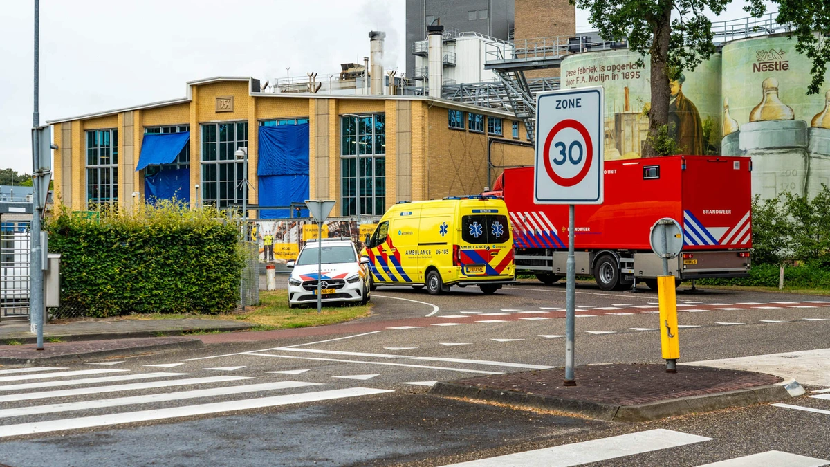 Incident met gevaarlijk salpeterzuur bij Nestlé-pand in Nunspeet: ontruiming en medewerker naar het ziekenhuis