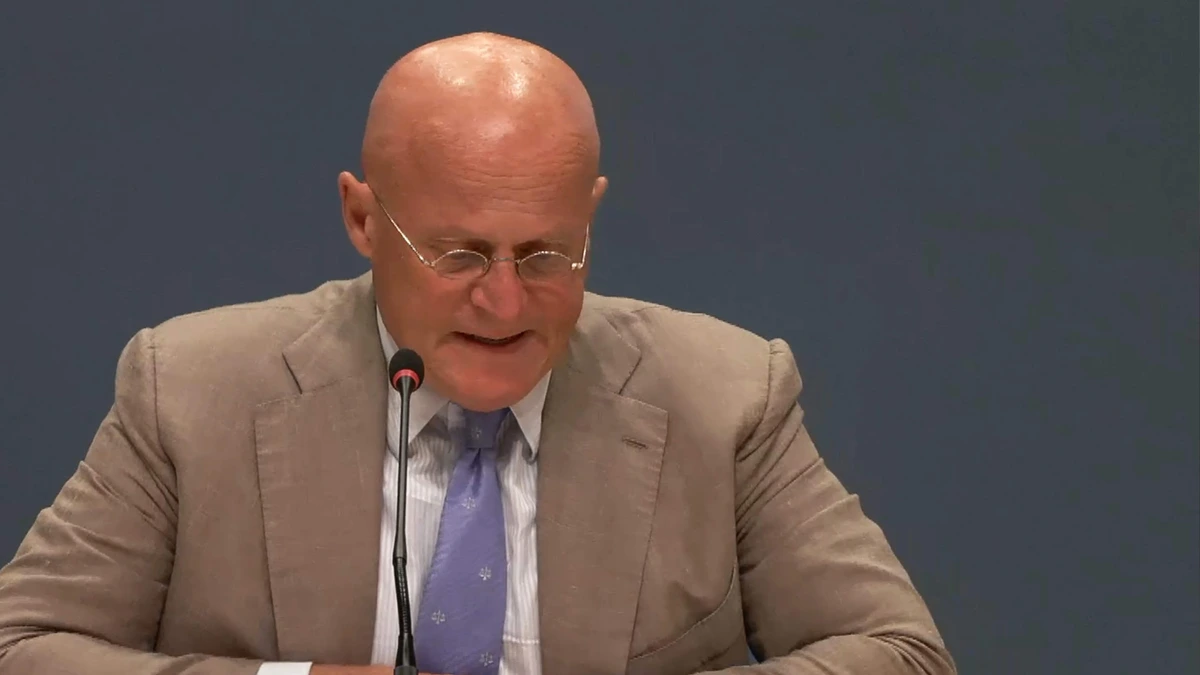 Oud-minister Grapperhaus zichtbaar geëmotioneerd bij coronaverhoor: ‘Dat heb ik me zó aangetrokken’