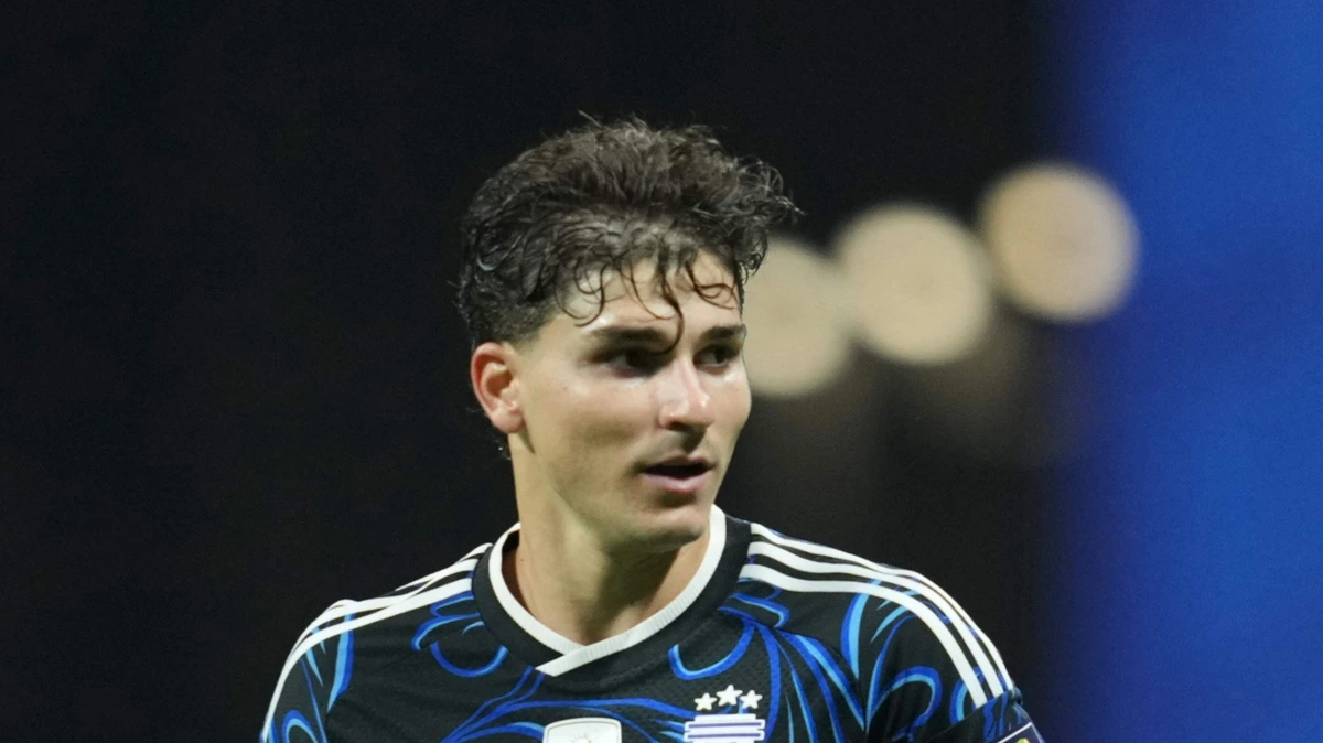 Transferbom rond Julián Álvarez: Atlético Madrid  verkoopt via sociale media nee aan alle geïnteresseerden