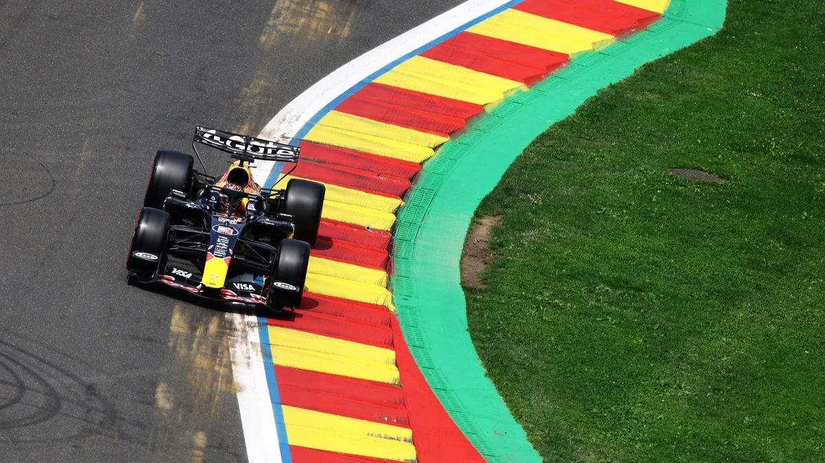 Max Verstappen doet opnieuw goed mee, Kimi Antonelli rijdt snelste tijd in laatste training op Spa-Francorchamps
