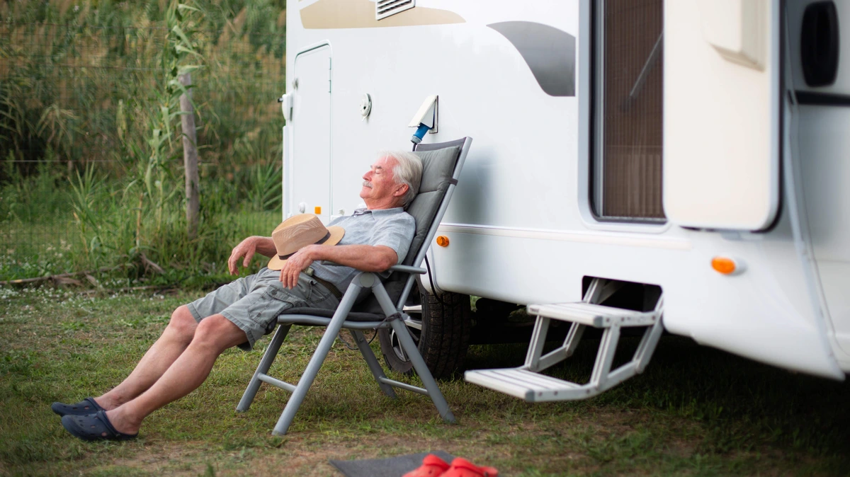 Op steeds meer campings zijn geen kinderen welkom: ’Bij adults-only kamperen geen geschreeuw en gedoe’