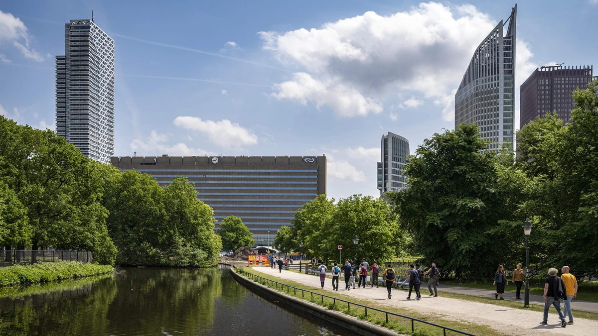 Overleden persoon gevonden in Den Haag, verdachten aangehouden
