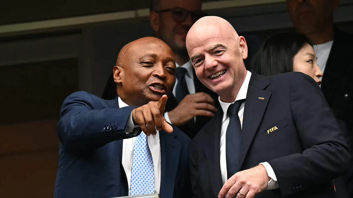 Afrikaanse voetbalbond schaart zich achter bekritiseerde FIFA-baas Gianni Infantino ondanks nieuwe WK-storm