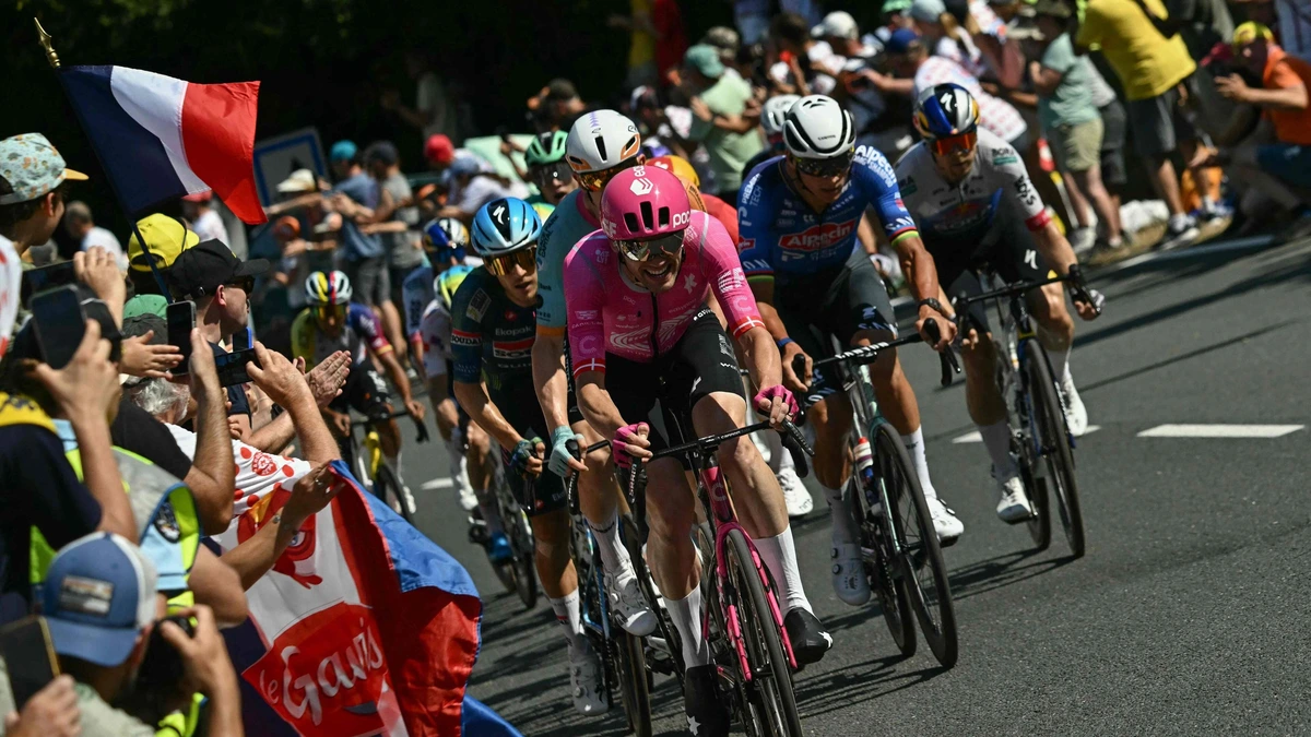 Negende etappe Tour de France ingekort vanwege hitte