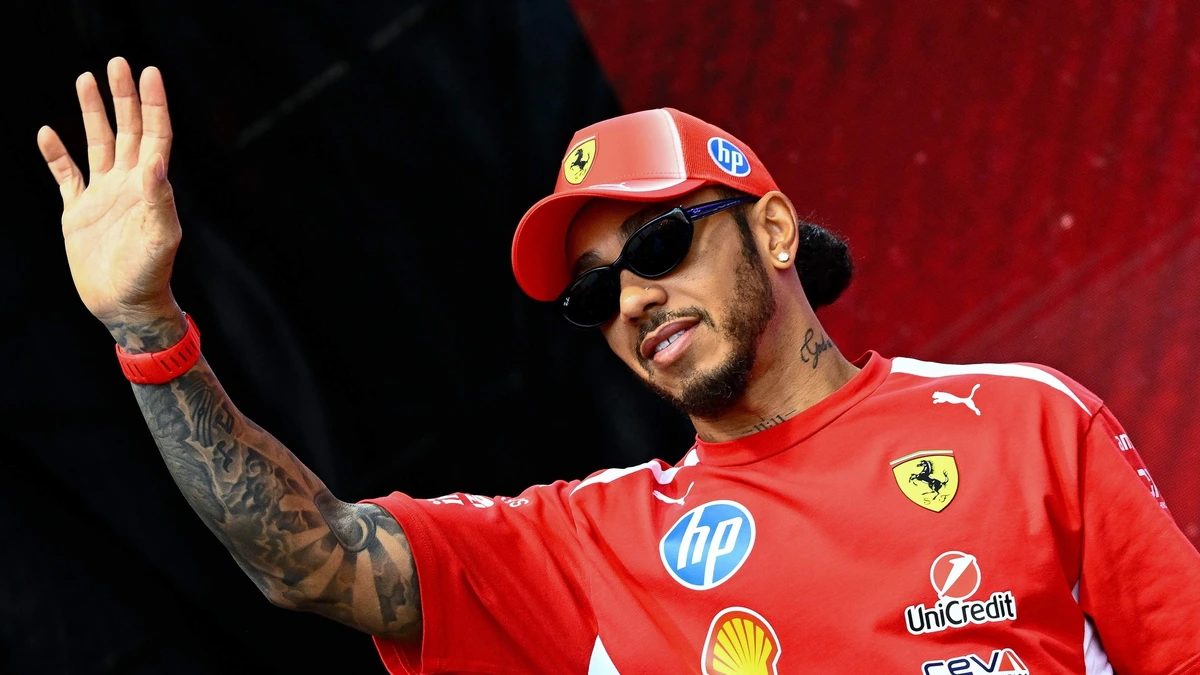 Lewis Hamilton kritisch op Ferrari na mislopen pole position: ’Dat was niet de juiste beslissing’