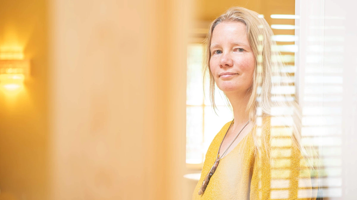 Suzanne (48) is zwanger van haar vierde kind als haar man plotseling overlijdt: ’Ze konden niets meer voor hem doen’