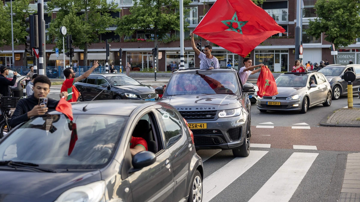 Volksfeest na overwinning Marokko op Plein ’40-’45 eindigt in drama: drie zwaargewonden na botsing