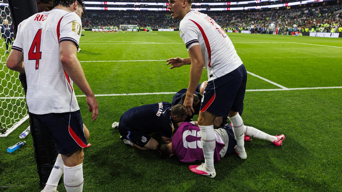Vader van Jordan Henderson doet boekje open over zware WK-blessure: ’Zijn onderarm is volledig verbrijzeld’