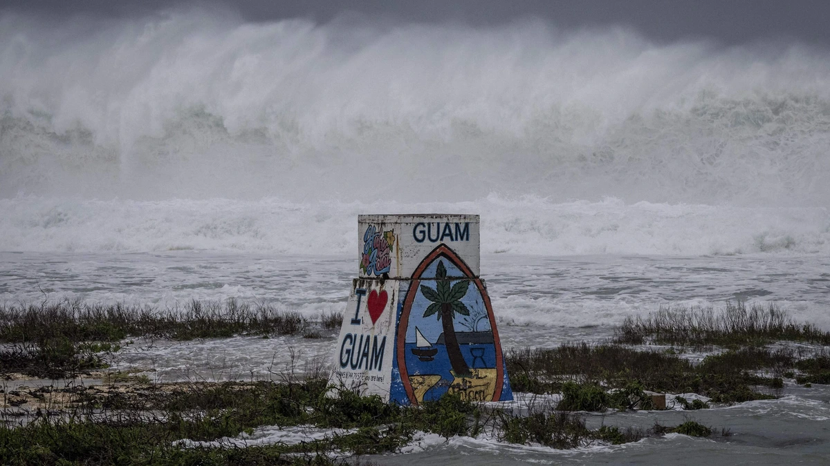 Supertyfoon Bavi richt ’catastrofale schade’ aan op VS-eiland Rota: windsnelheden van 290 km/u, deel wekenlang onbewoonbaar