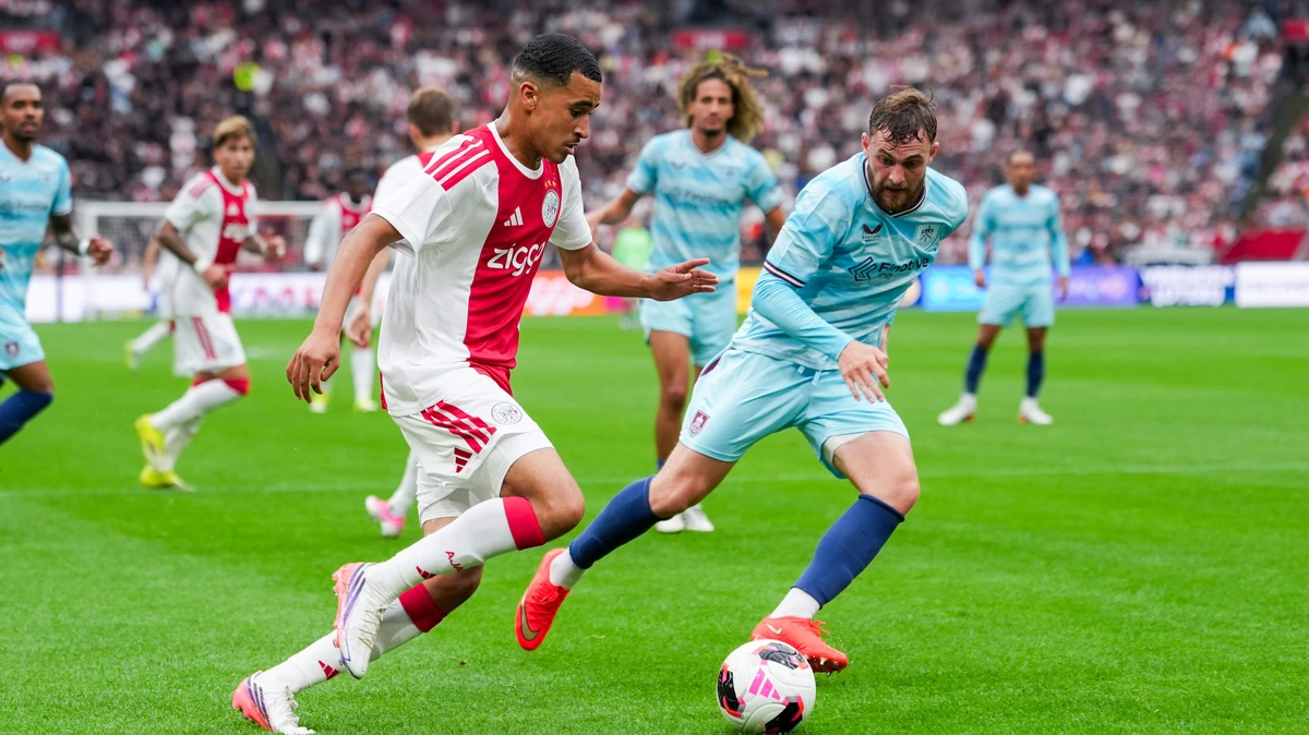 Voormalig Real Madrid-target Abdellah Ouazane (17) tempert Ajax-hype: ’Het gaat nu pas écht beginnen’
