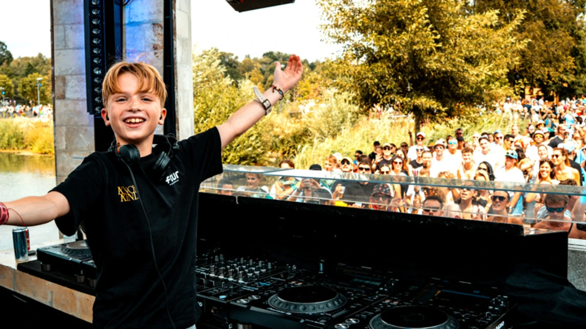 Knox (11) is jongste dj ooit op Tomorrowland: ‘Mega-zenuwachtig!’