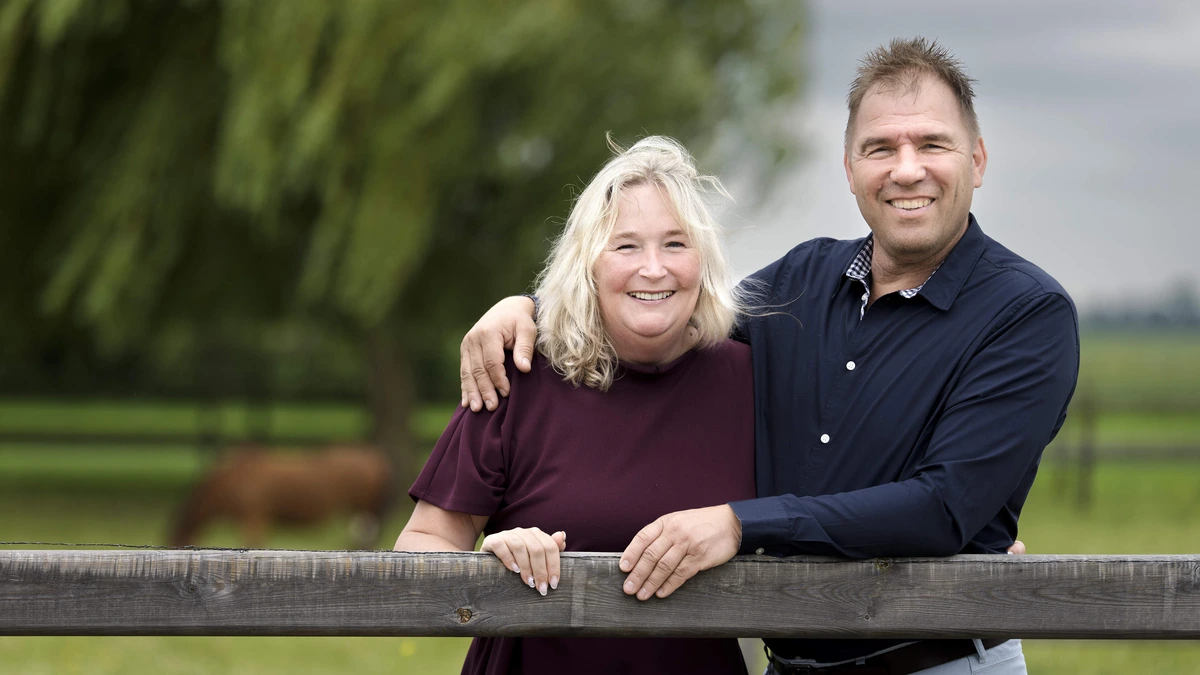 Marko (56) en Désirée crashen met watervliegtuig in Canada: ’Ik hoorde de piloot schreeuwen en nog geen tel later ging ik kopje-onder’