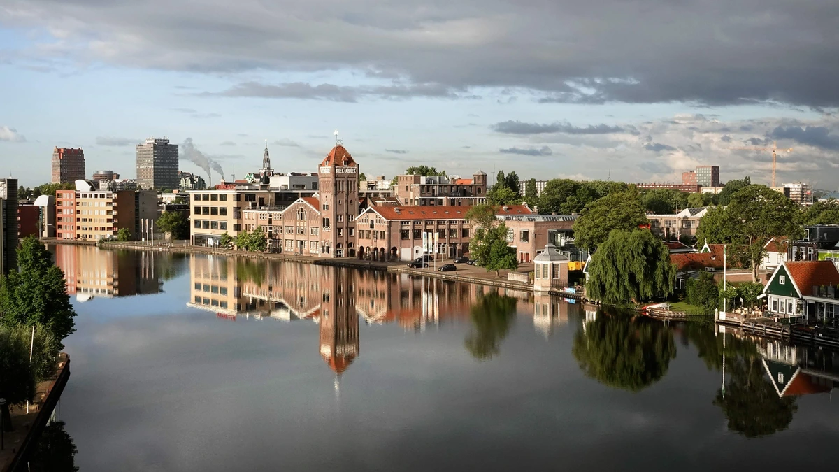 Zaanstad wil woning van 84-jarige sluiten na vondst harddrugs en ruim een miljoen euro, maar rechter grijpt in