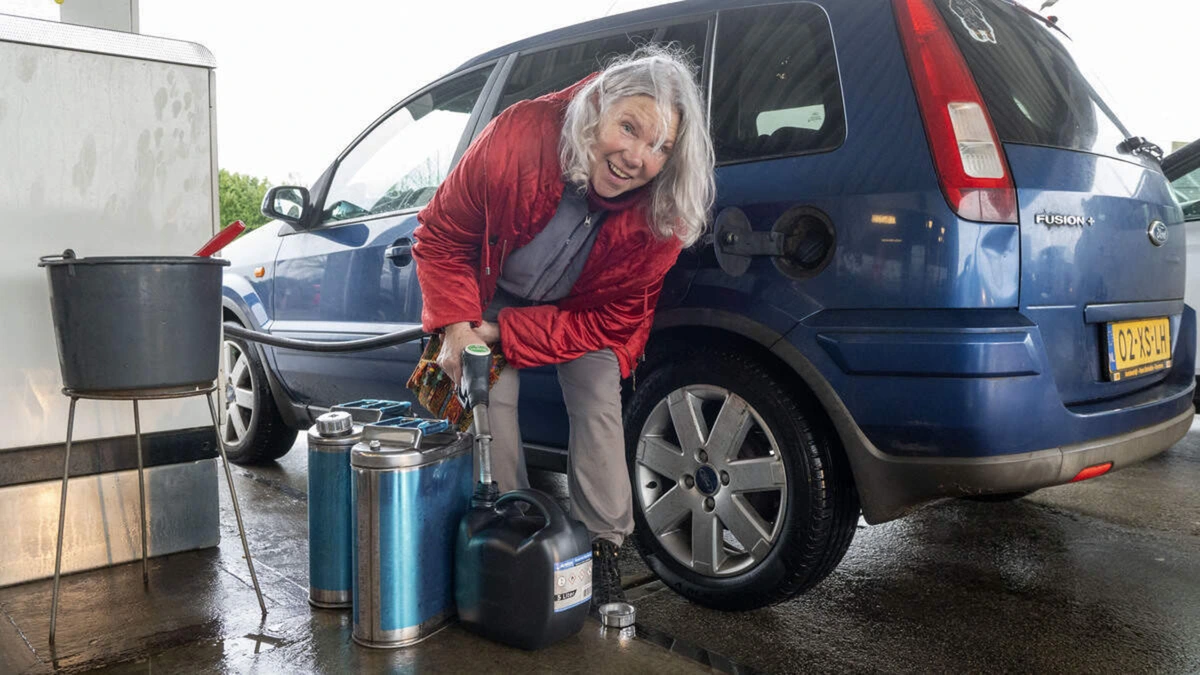 Olieprijzen verder omhoog na aanvallen VS op Iran: tanken voor 2,50 euro per liter