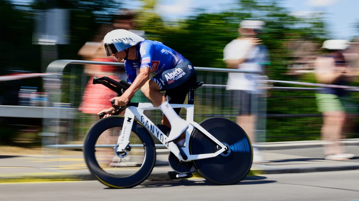 Mathieu van der Poel brak wielerhart en gaat voor revanche in Tour de France: ’Dat had ik graag willen meemaken’