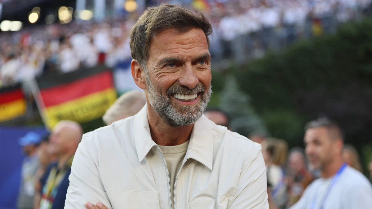Jürgen Klopp bevestigt gesprekken over bondscoachschap Duitsland, maar noemt obstakel: ’Gesprekken zullen intensief zijn’