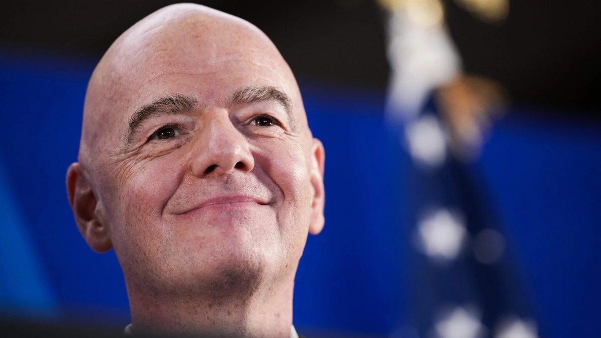 Steun voor uiterst omstreden plan FIFA-baas Infantino: ’Natuurlijk is voetbal wél te koop’