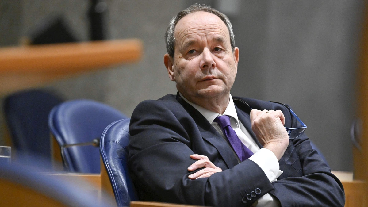VVD’ers roepen D66-minister Vijlbrief tot de orde na uitspraken over hogere vermogenstaks: ’Begrotingsafspraken zijn helder’