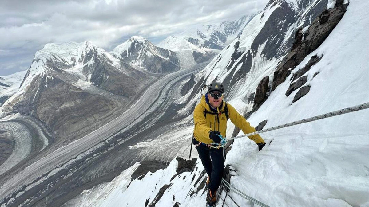 Arnold (50) verhuisde naar Nepal om berggids te worden: ’Als een klimmer niet meer kan, dan blaas ik het af, droom of niet’