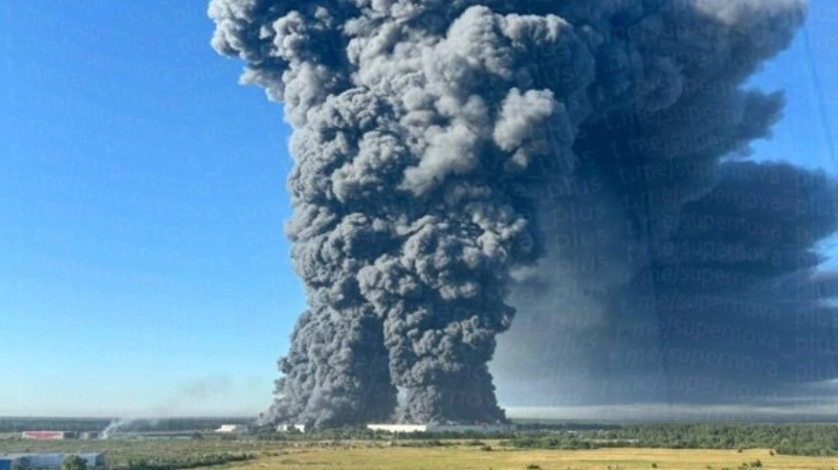 LIVE | Oekraïne voert grootschalige aanval uit op Moskou: enorme zwarte rookwolken te zien niet ver van Kremlin