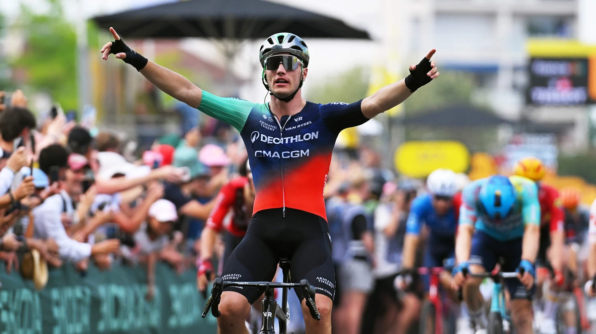 Uitslagen en standen Tour de France: Olav Kooij boekt in massasprint eerste ritzege