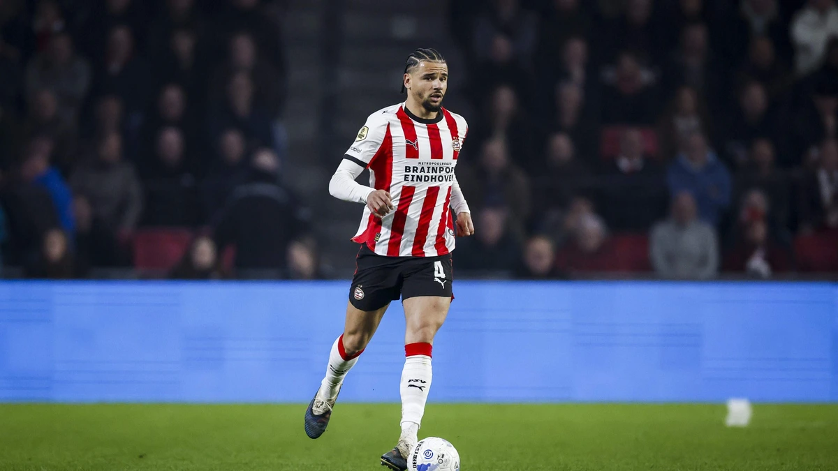 LIVE Transfers | Obstakels rond verkoop PSV-verdedigers Armando Obispo en Adamo Nagalo
