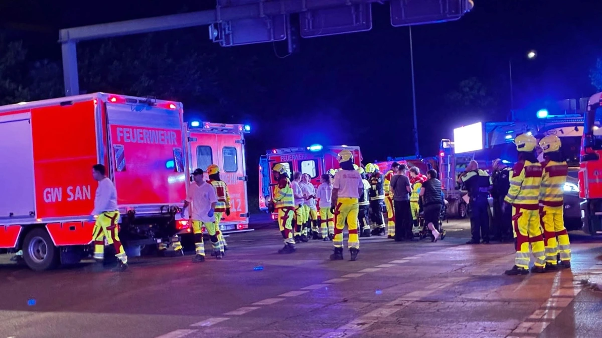 Auto rijdt in op mensenmenigte bij Pride in Berlijn: dode en meerdere gewonden