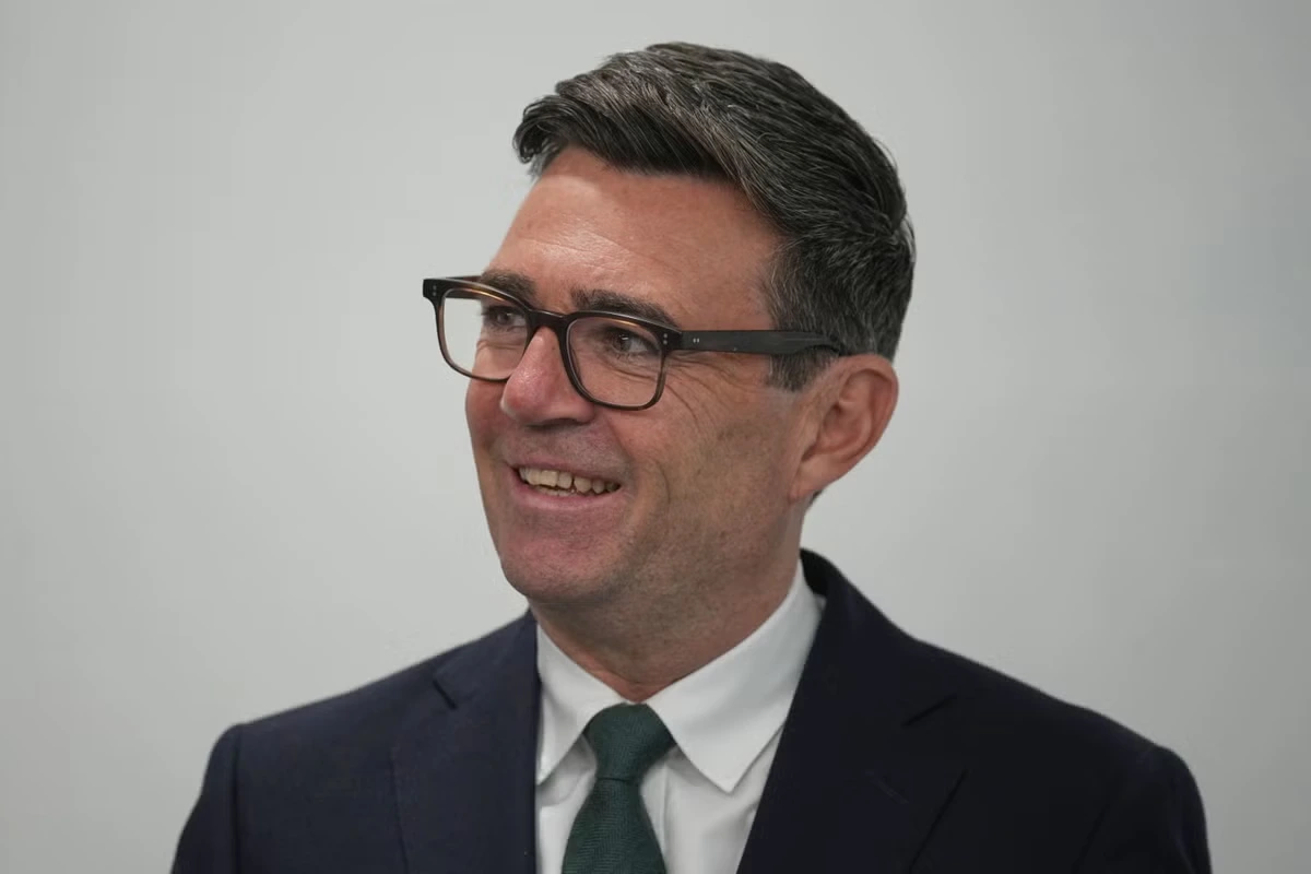 Labour leapfrogs Reform to lead in the polls for first time in over a year thanks to ‘Burnham bounce’