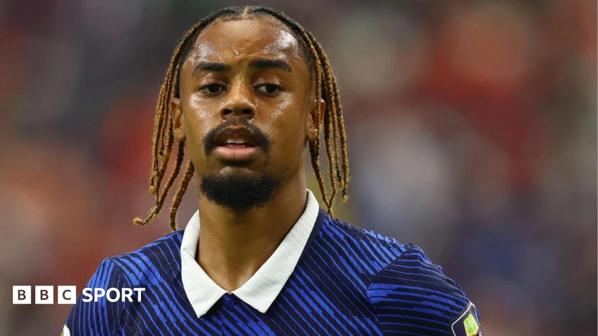 Liverpool preparing opening bid for Barcola