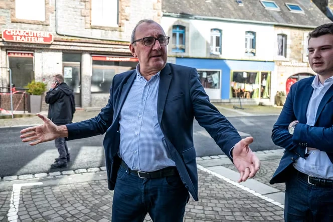 En Bretagne, la stratégie de Gilles Pennelle, l’homme fort du RN, contestés