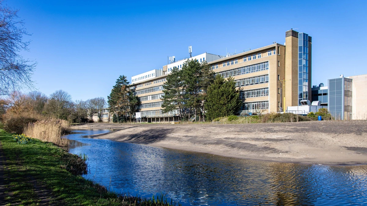 Centraal Orgaan opvang asielzoekers waarschuwt Den Haag: contract opvanglocatie bindend