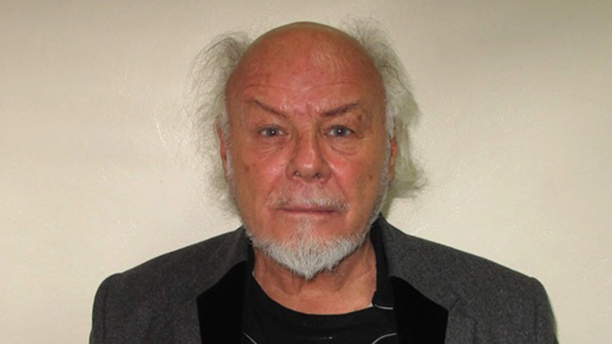 Britse rocker Gary Glitter (82) aangeklaagd voor vier oude zedenmisdrijven