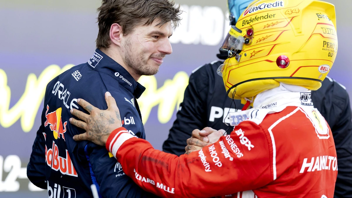 Lewis Hamilton gelooft nog in titel Verstappen: ’Max heeft het vermogen om Mercedes te evenaren’