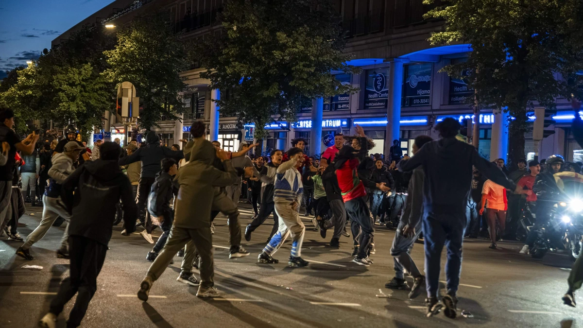 Feestvreugde om WK-zege Marokko slaat om: 29 arrestaties in Den Haag en twee agenten gewond
