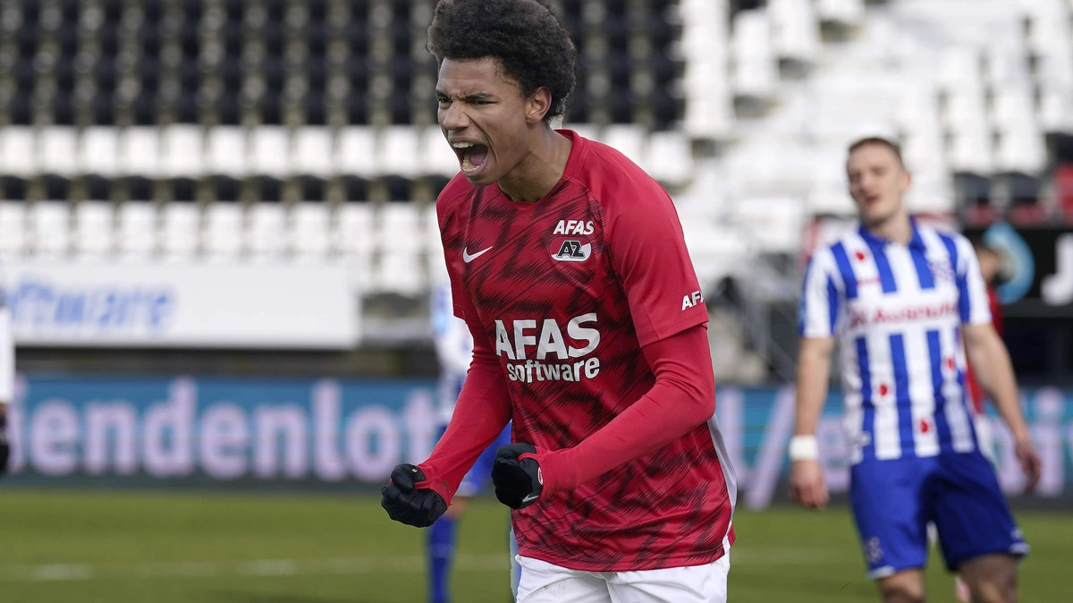 Verloren zoon Calvin Stengs (27) tekent bij AZ eenjarig contract