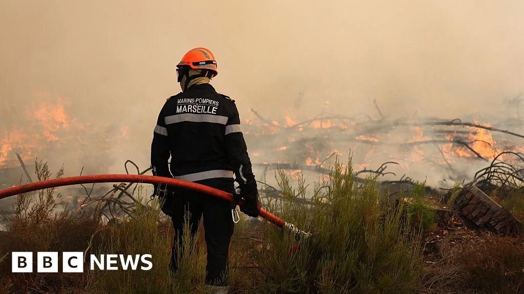 Firefighters battle wildfire as tens of thousands evacuated near Bordeaux