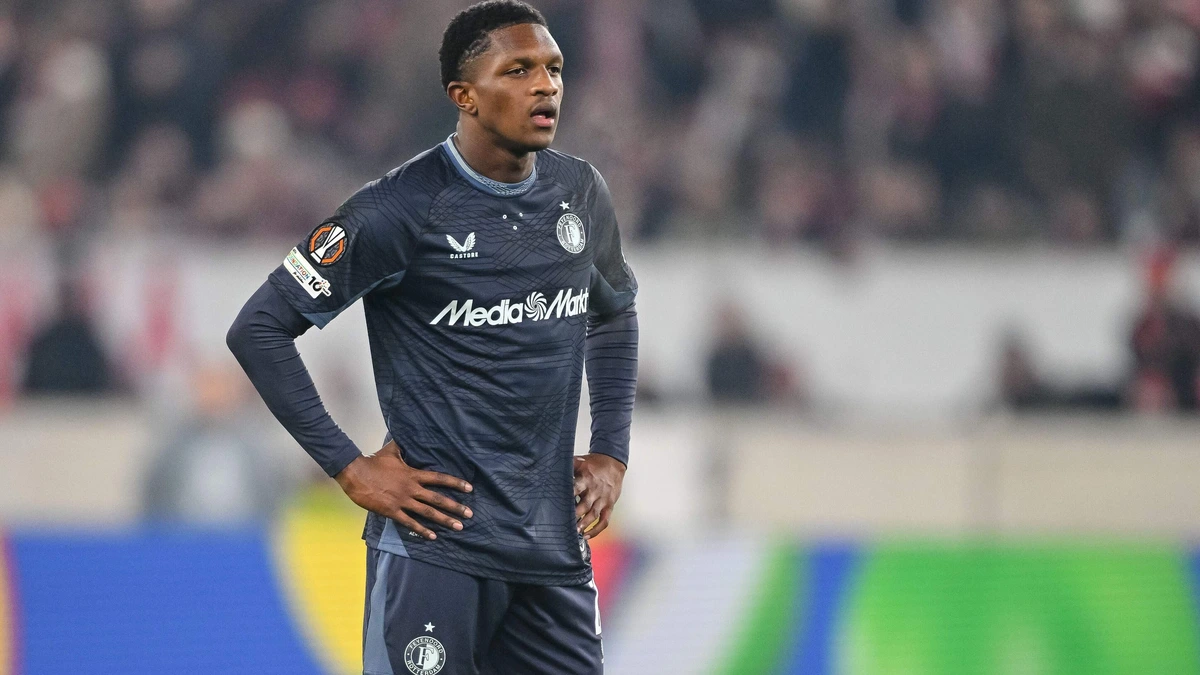 AS Roma legt bij Feyenoord bod van 25 miljoen euro neer op Givairo Read (20)