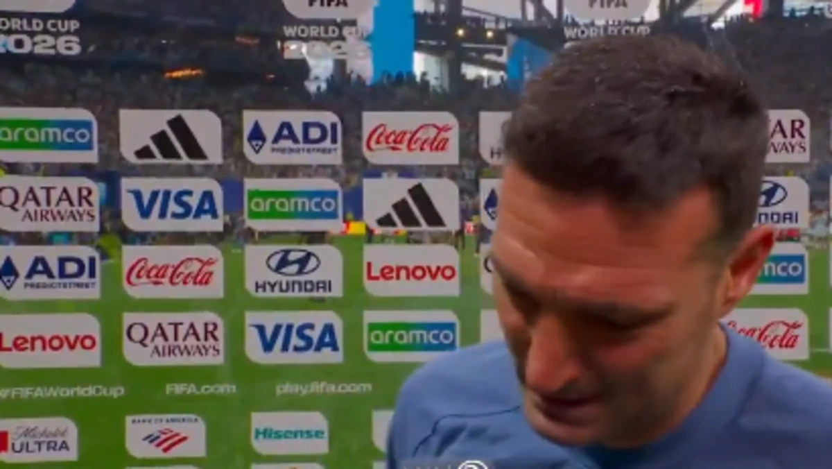 Argentijnse bondscoach Lionel Scaloni kan emoties niet in bedwang houden en kapt interview razendsnel af