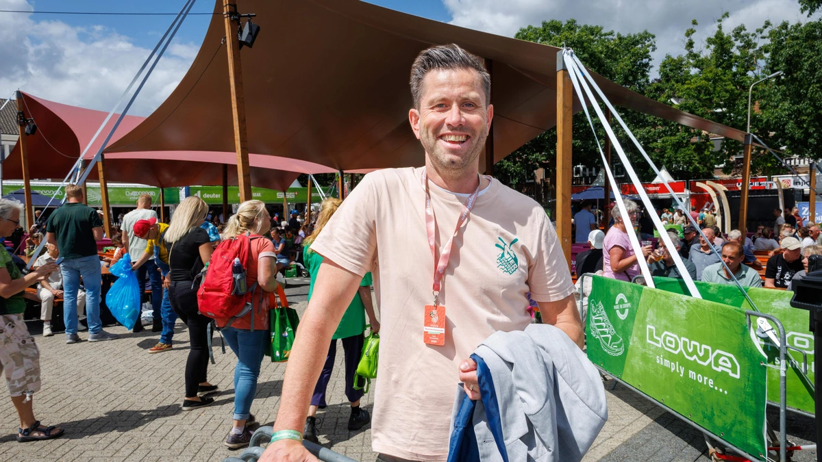 Uit de kluiten gewassen Vierdaagsefeesten aan hun grens: ’De saamhorigheid en kneuterigheid zijn zoek’