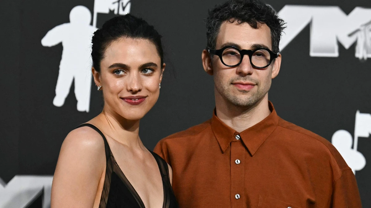 Na onheilspellend signaal op huwelijk Taylor Swift: ’Jack Antonoff (42) en Margaret Qualley (31) uit elkaar’