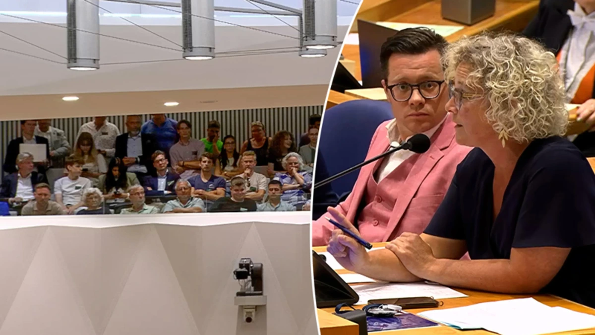 Voorzitter grijpt in na geklap en gejoel vanaf publieke tribune tijdens stikstofdebat: ‘Het is klaar nu!’