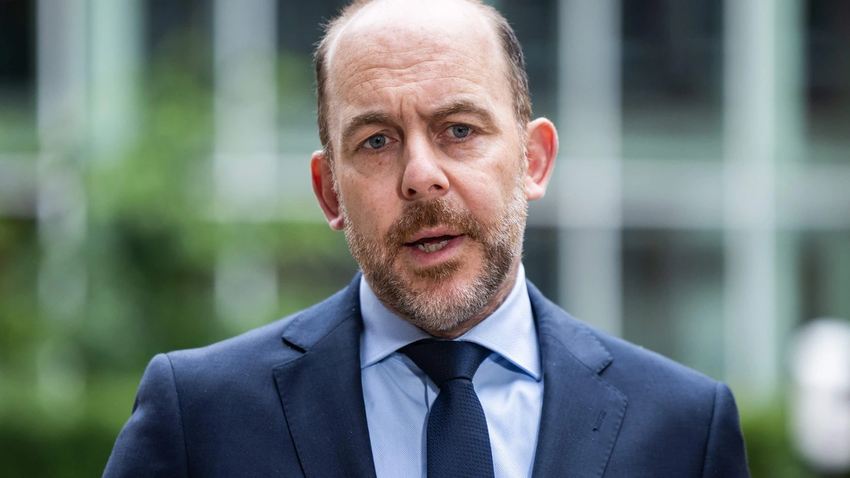 Asielminister grijpt in na agressie Ter Apel: preventief fouilleren en veilige ruimte voor hulp