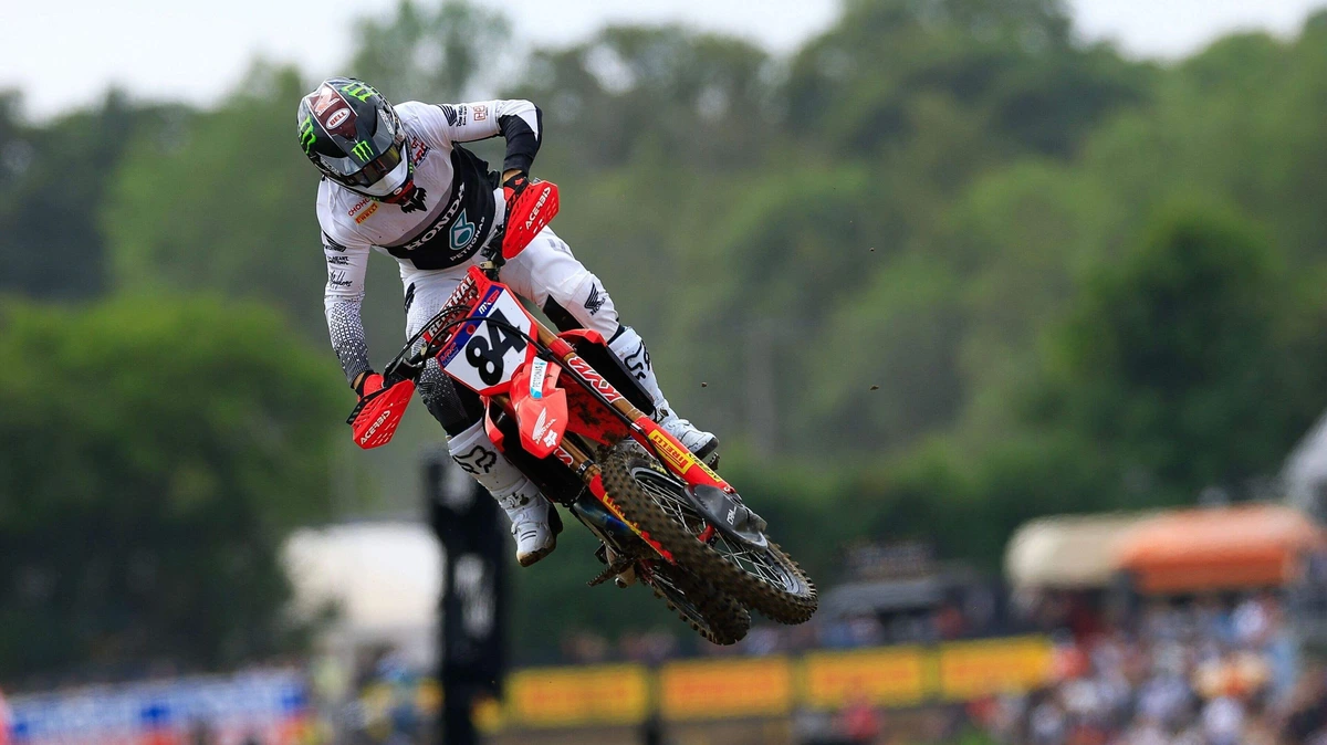 Jeffrey Herlings op zijn 31e nog net zo hongerig, gretig en ambitieus als in zijn jonge jaren: ’Hij weerstaat de nieuwe generatie’
